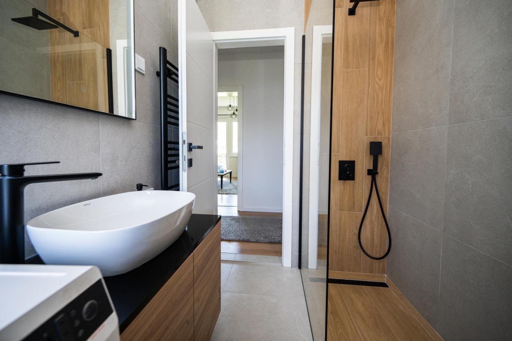 Bright 2Bdr Apartment With Balcony - Free Parking Сараево Екстериор снимка