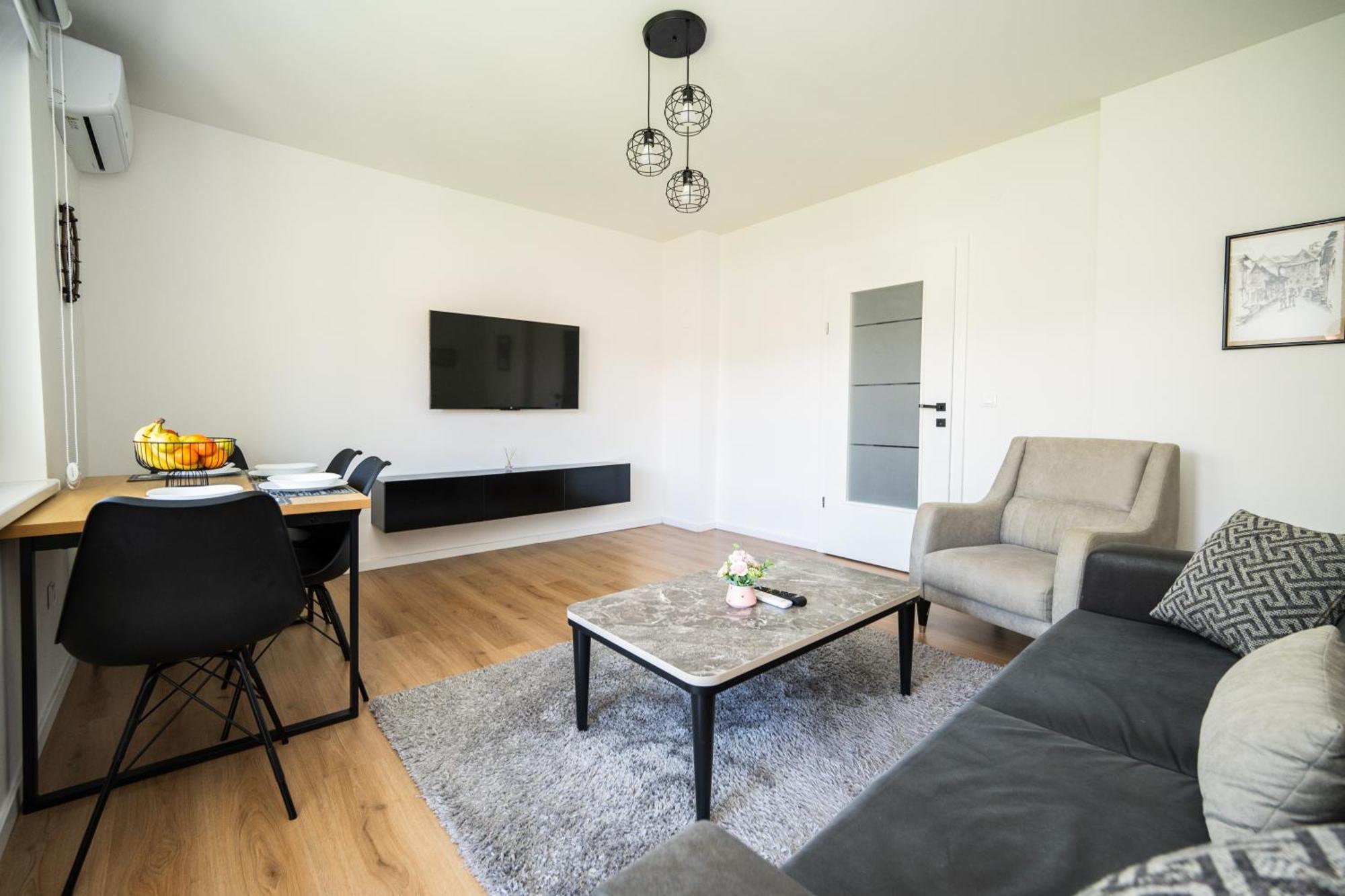 Bright 2Bdr Apartment With Balcony - Free Parking Сараево Екстериор снимка