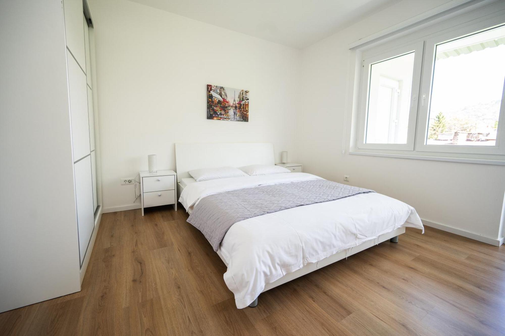 Bright 2Bdr Apartment With Balcony - Free Parking Сараево Екстериор снимка