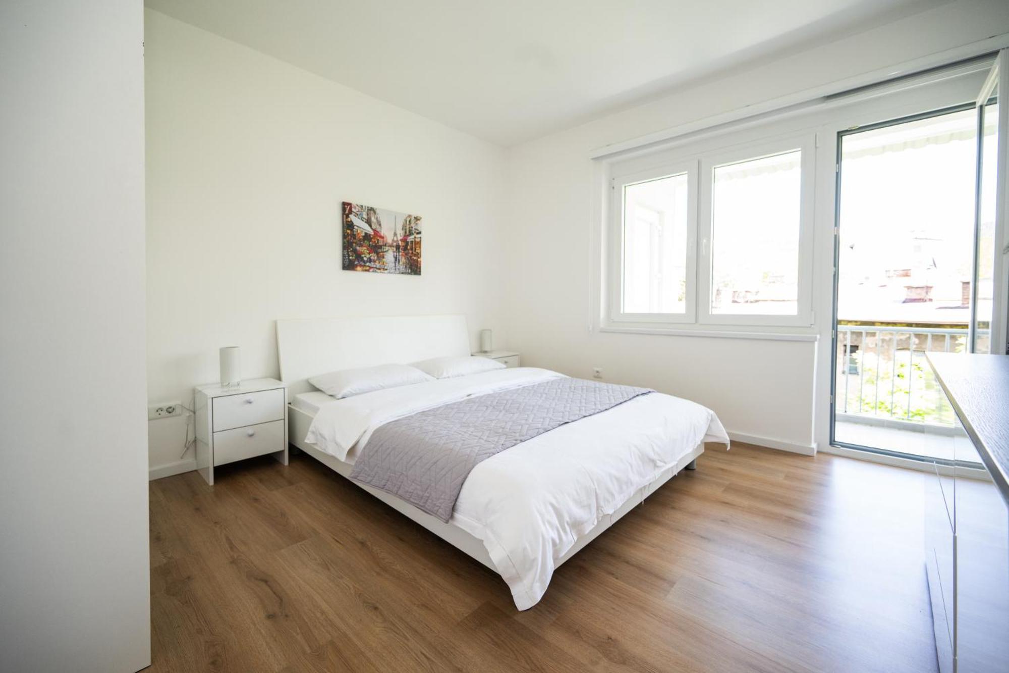Bright 2Bdr Apartment With Balcony - Free Parking Сараево Екстериор снимка