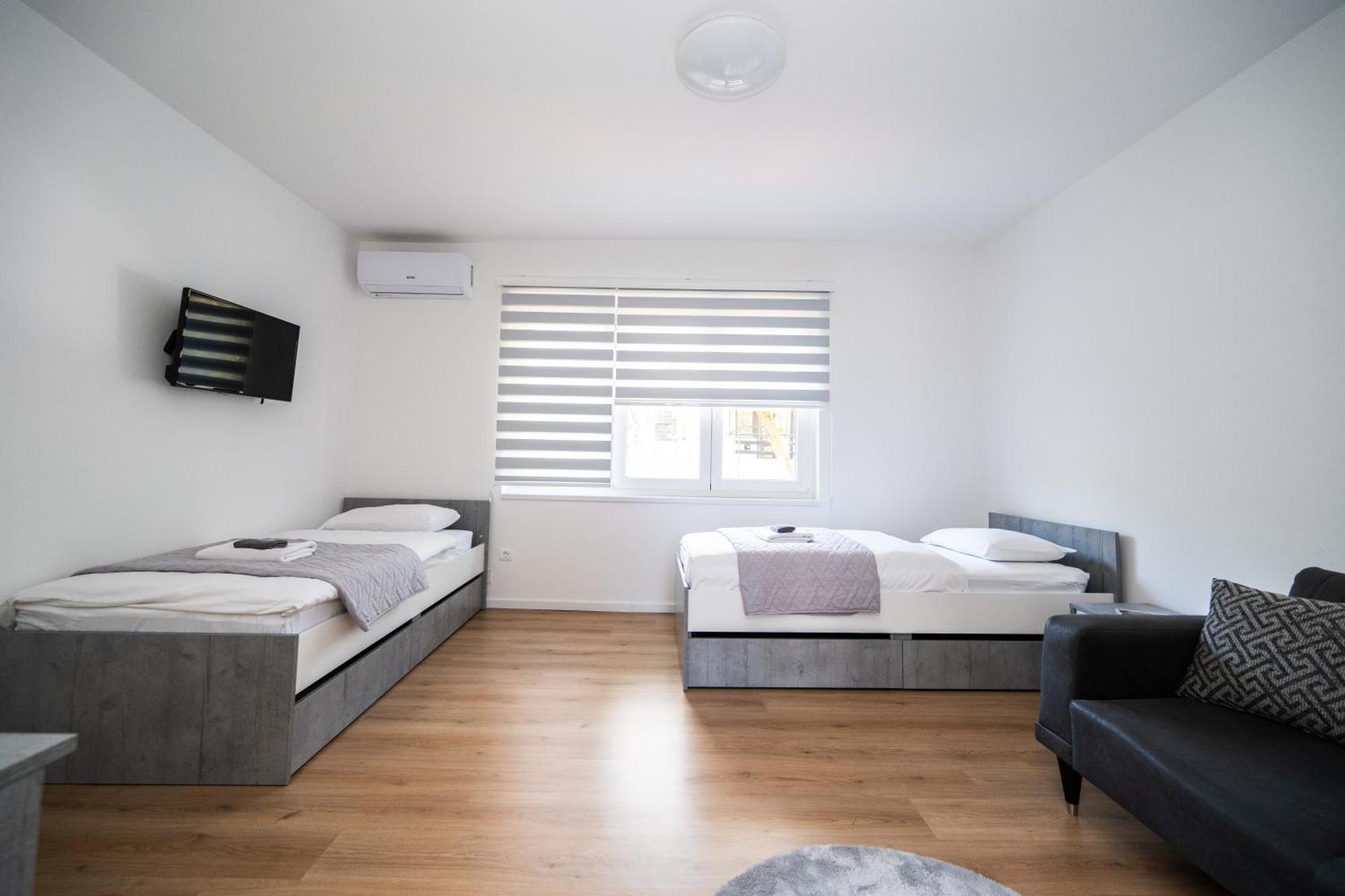 Bright 2Bdr Apartment With Balcony - Free Parking Сараево Екстериор снимка