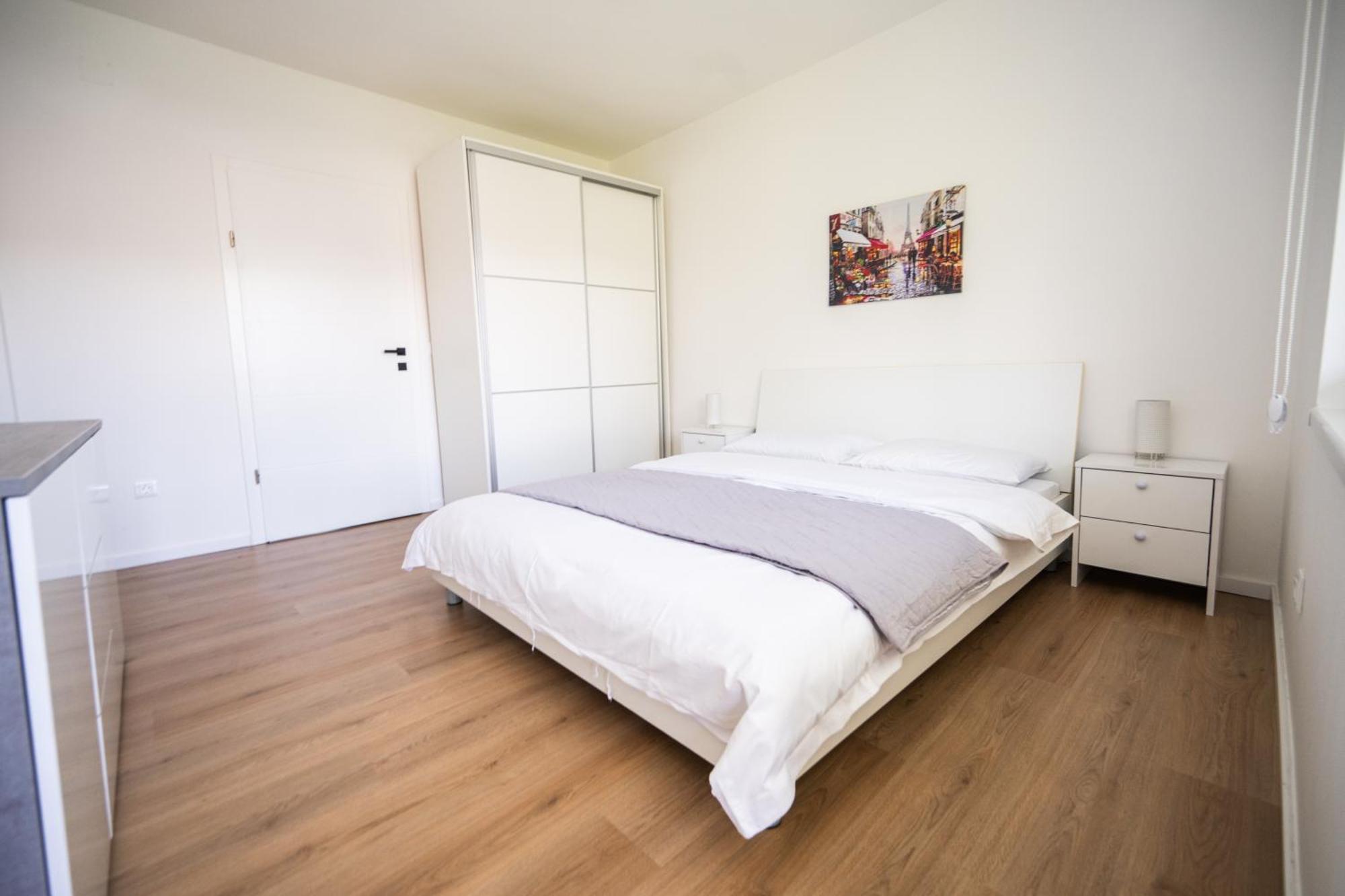 Bright 2Bdr Apartment With Balcony - Free Parking Сараево Екстериор снимка