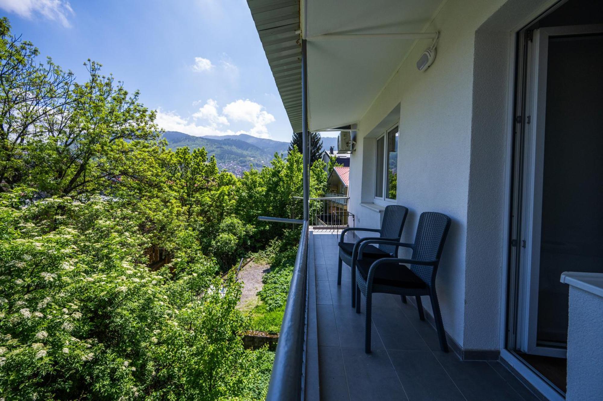 Bright 2Bdr Apartment With Balcony - Free Parking Сараево Екстериор снимка
