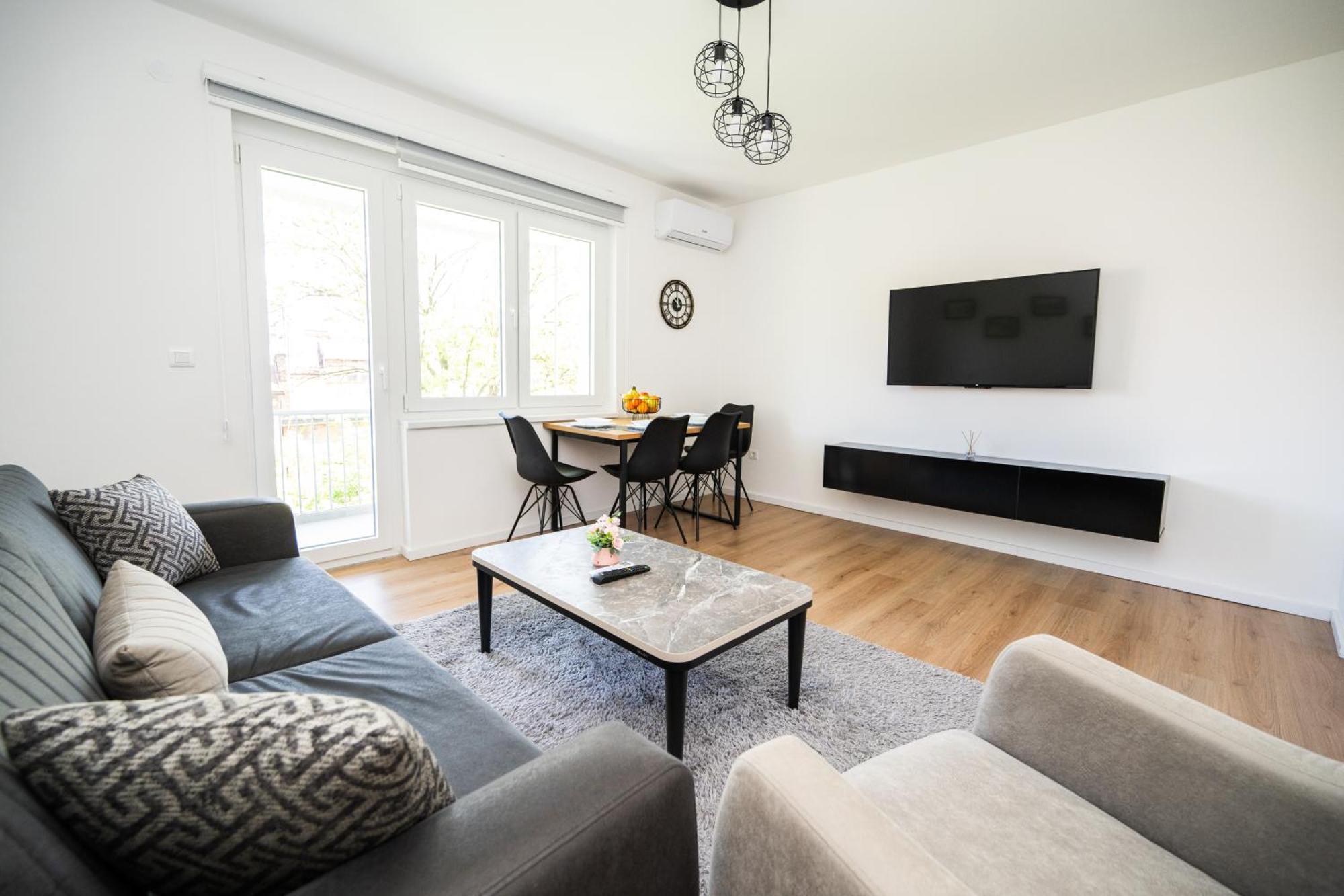 Bright 2Bdr Apartment With Balcony - Free Parking Сараево Екстериор снимка